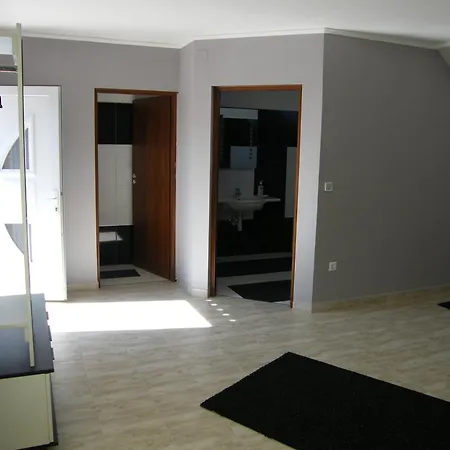 Andora Vendeghaz