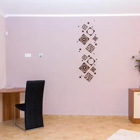 Andora Vendeghaz Апартаменты *
